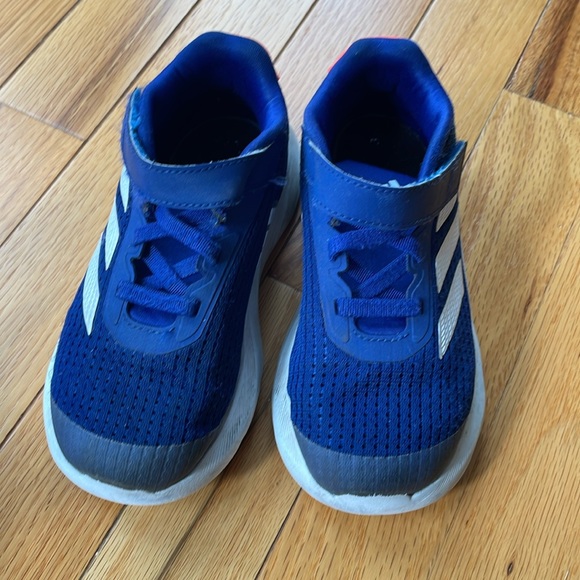 Adidas & Nike size 10 sneakers - Picture 4 of 5